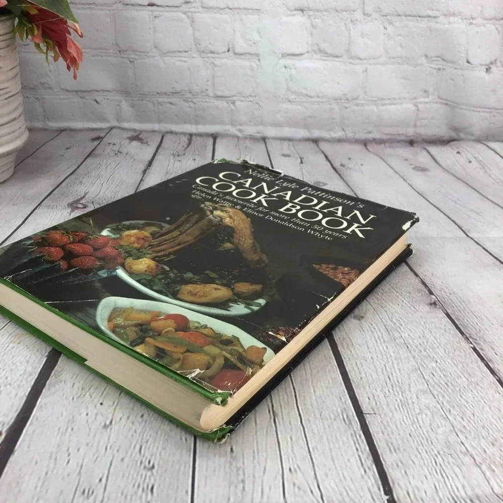 vintage nellie lyle pattinson's canadian Cookbook 1977